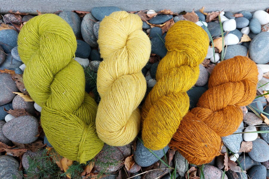 Wool yarn, 1-ply, solid colour 