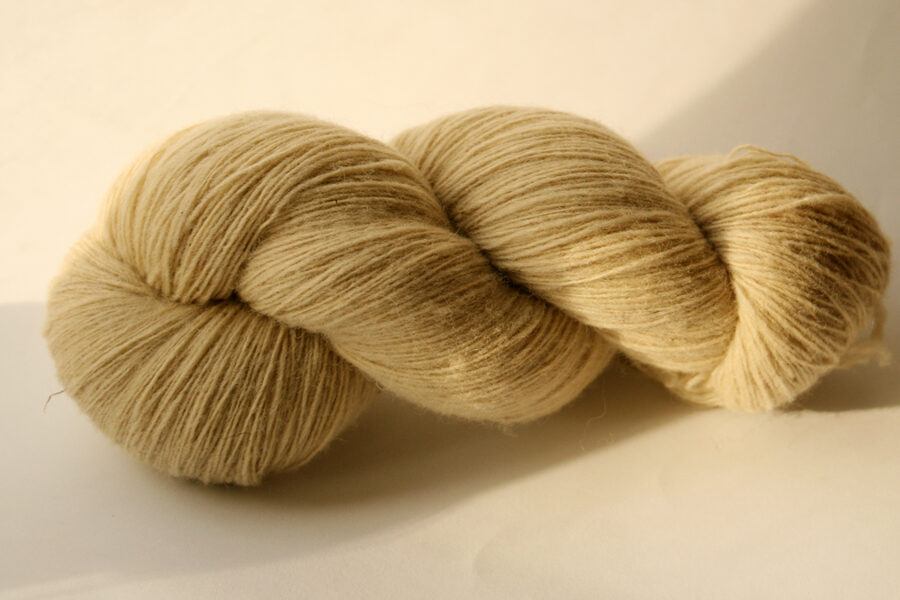 Wool yarn, 1 ply, natural white